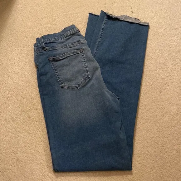 NWOT joes jeans, stretch size 31, raw hem