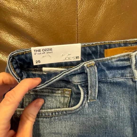 NWT !! Joes Jeans cut off shorts. Ozzie. NWT !!! Sz 25 -4 inch inseam
