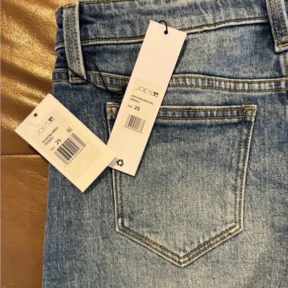 NWT !! Joes Jeans cut off shorts. Ozzie. NWT !!! Sz 25 -4 inch inseam