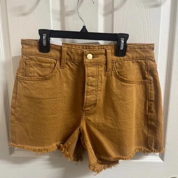 NWT JOE’S The Jessie Relaxed Short W Fray Hem Vintage Stretch in Almond