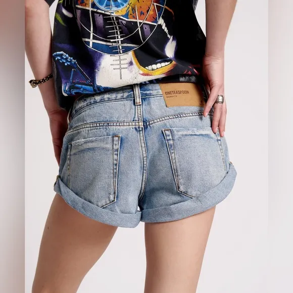NWT One Teaspoon Bandits Low Waist Denim Shorts - Hendrixe Blue size 32