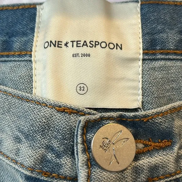 NWT One Teaspoon Bandits Low Waist Denim Shorts - Hendrixe Blue size 32
