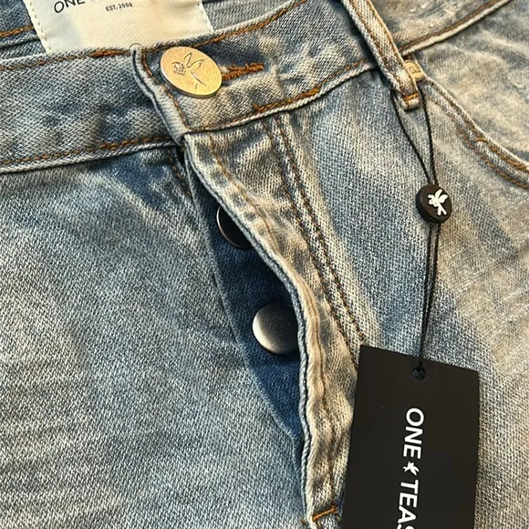 NWT One Teaspoon Bandits Low Waist Denim Shorts - Hendrixe Blue size 32