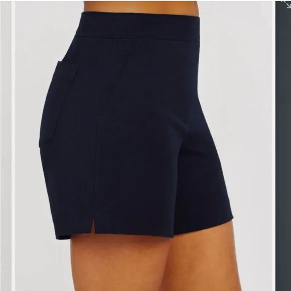 NWT Spanx On-the-Go Shorts Polished Pull On Stretch 6&quot; in Classic Black Size S