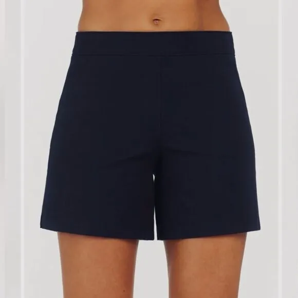 NWT Spanx On-the-Go Shorts Polished Pull On Stretch 6&quot; in Classic Black Size S