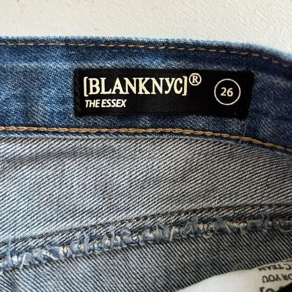 NWT Women’s Blank NYC The Essex Classic Cut-Off Jean Shorts Size 26 #225