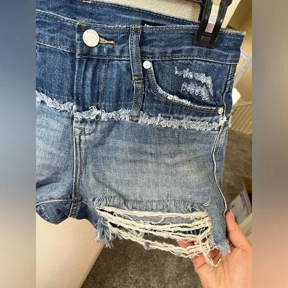 NWT Women’s Blank NYC The Essex Classic Cut-Off Jean Shorts Size 26 #225