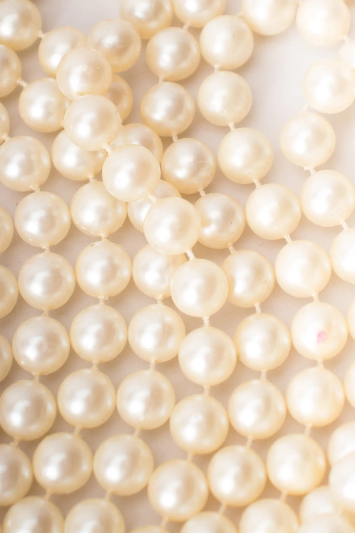 Pearl Chain Capelet