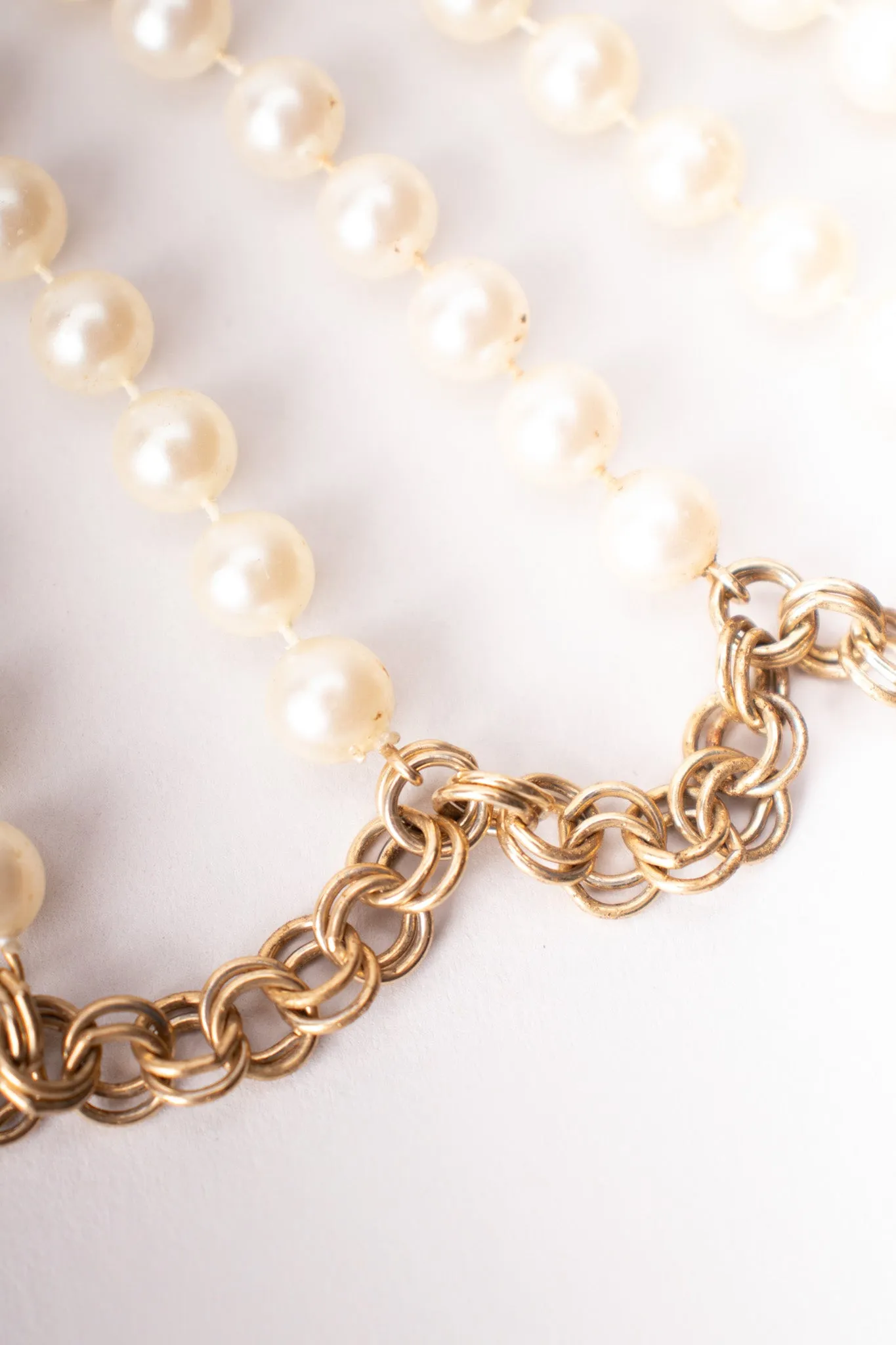 Pearl Chain Capelet