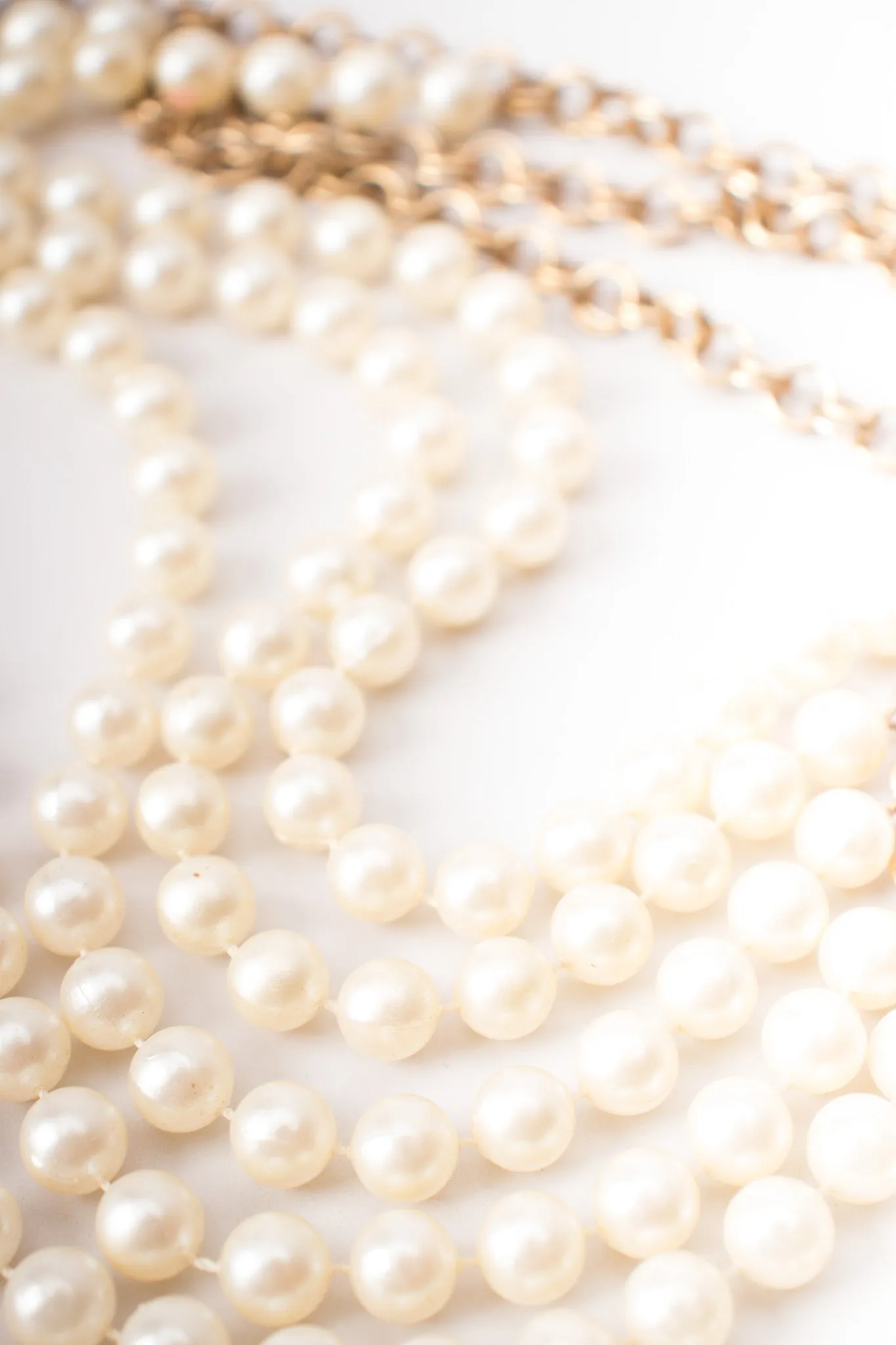 Pearl Chain Capelet
