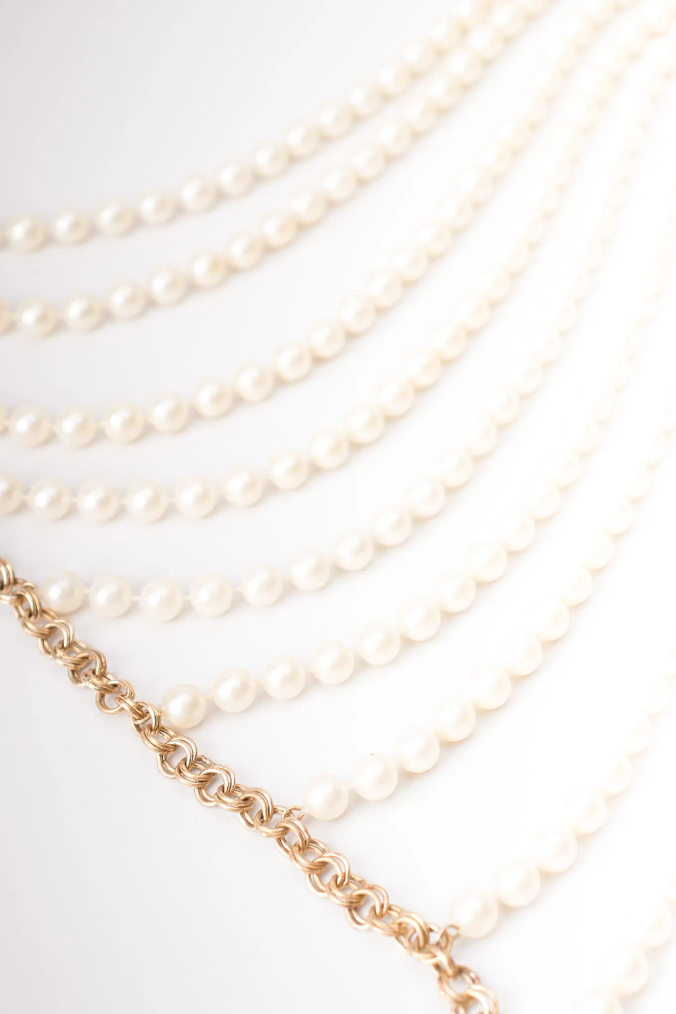 Pearl Chain Capelet