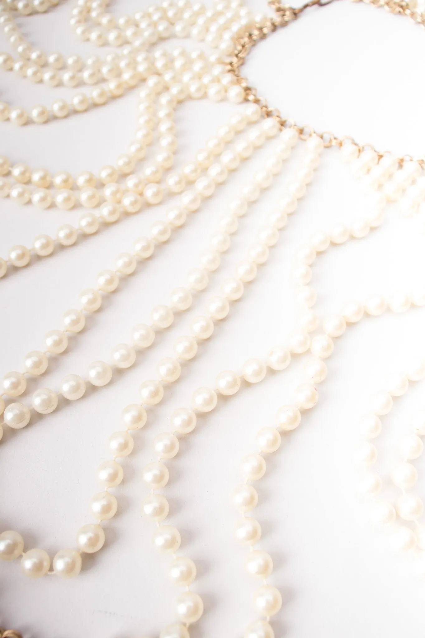 Pearl Chain Capelet