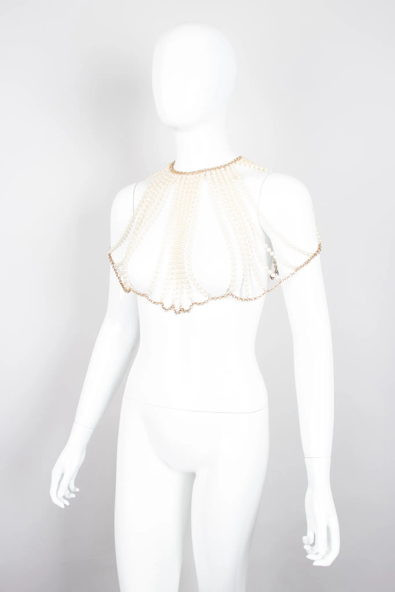 Pearl Chain Capelet