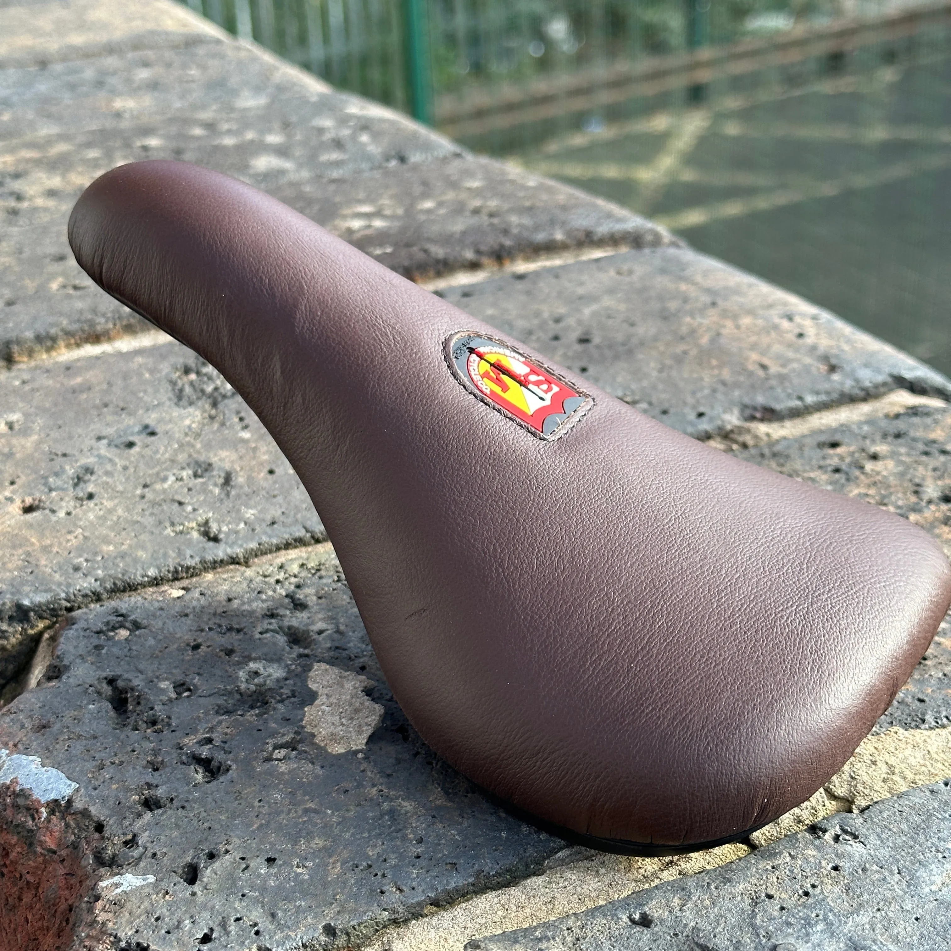 S&M Bikes Slim Pivotal Seat Brown Synthetic Leather
