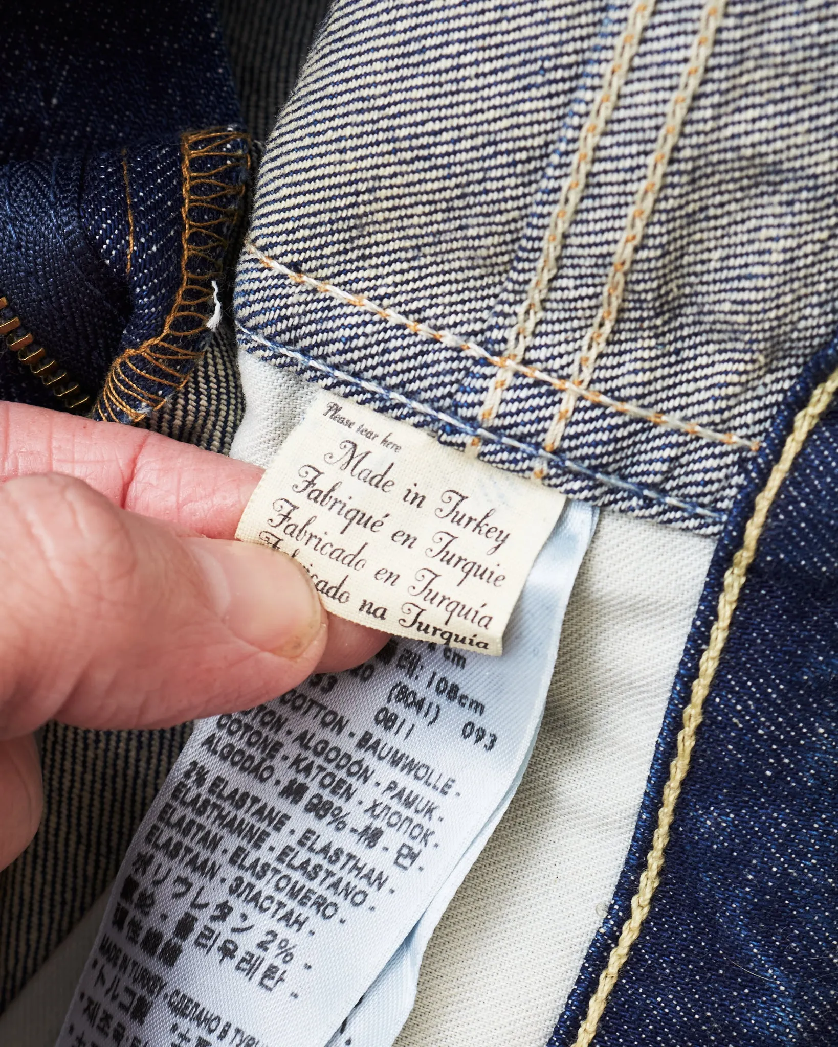 Second Hand Levi's Vintage Clothing 605 Big E Slim Tapered Jeans Factory Wash W36