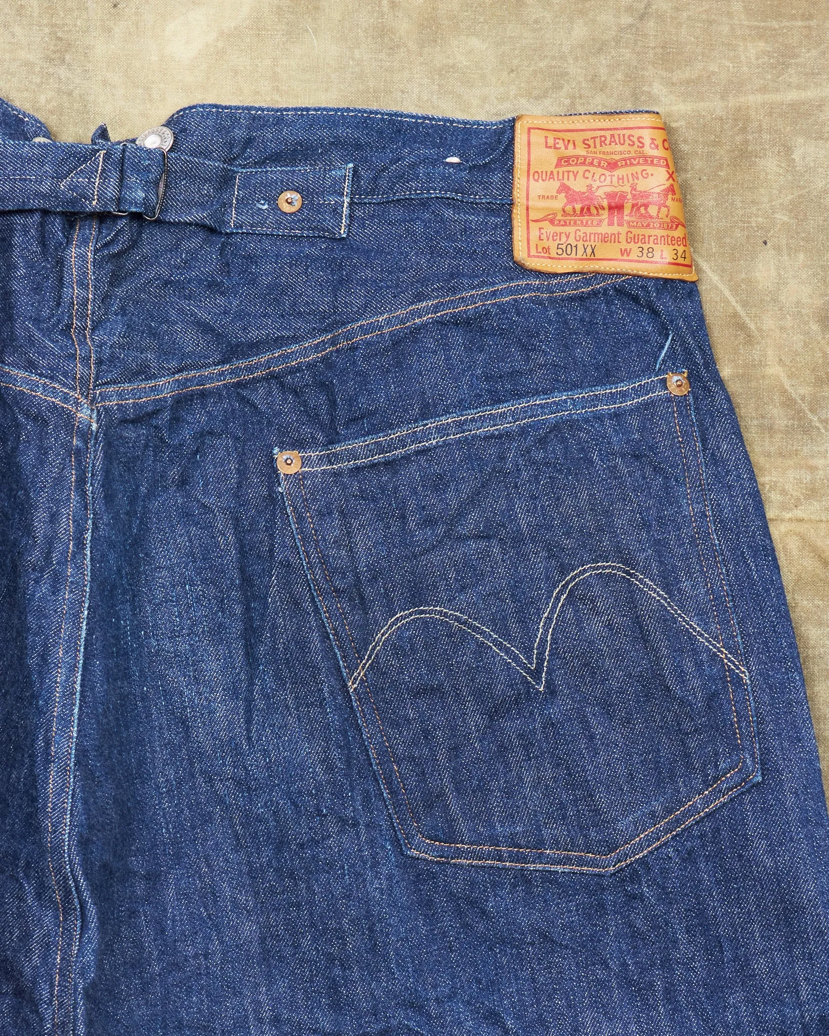Second Hand Levi's Vintage Clothing Made in USA 1915 501XX W 38 / W 34