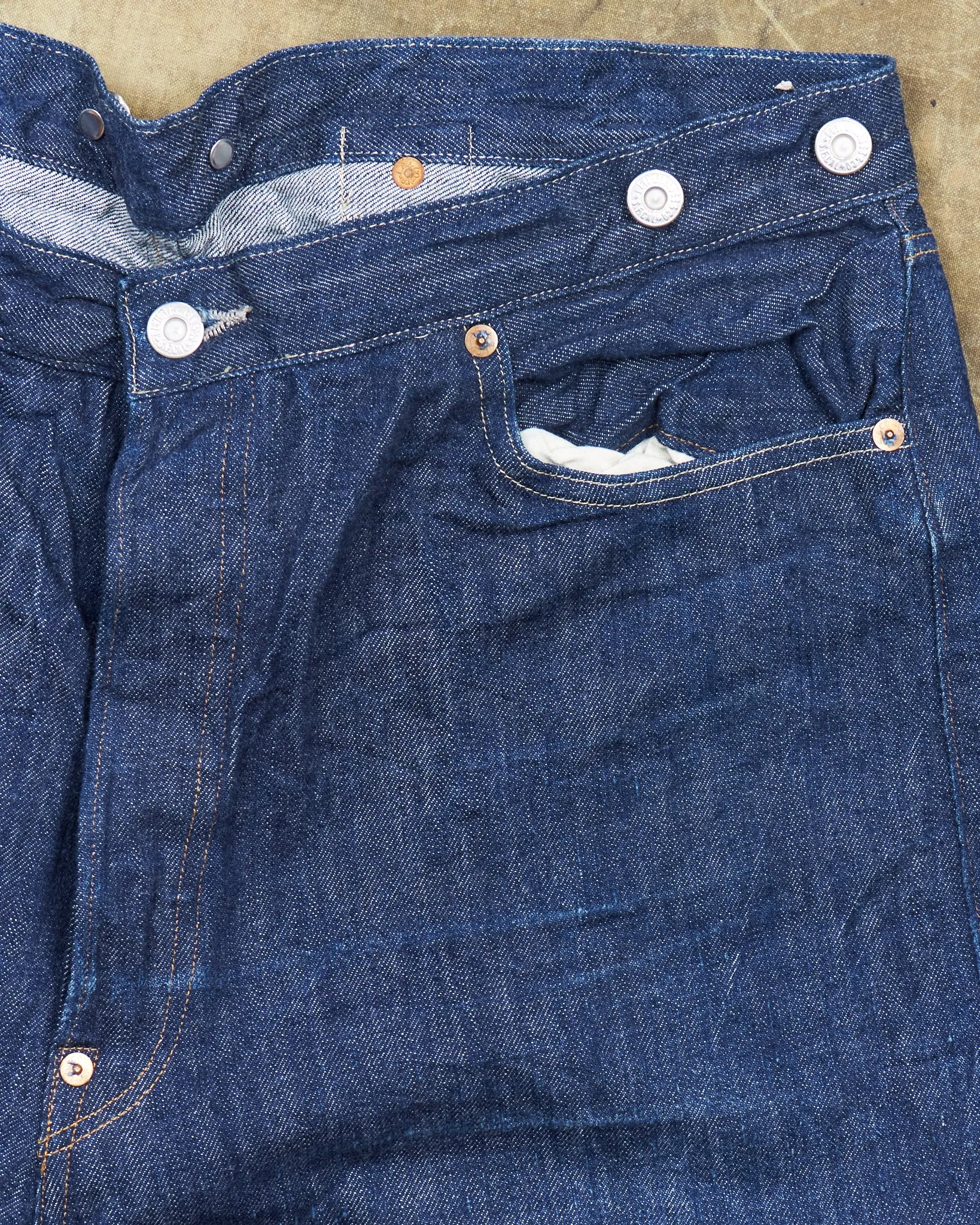 Second Hand Levi's Vintage Clothing Made in USA 1915 501XX W 38 / W 34