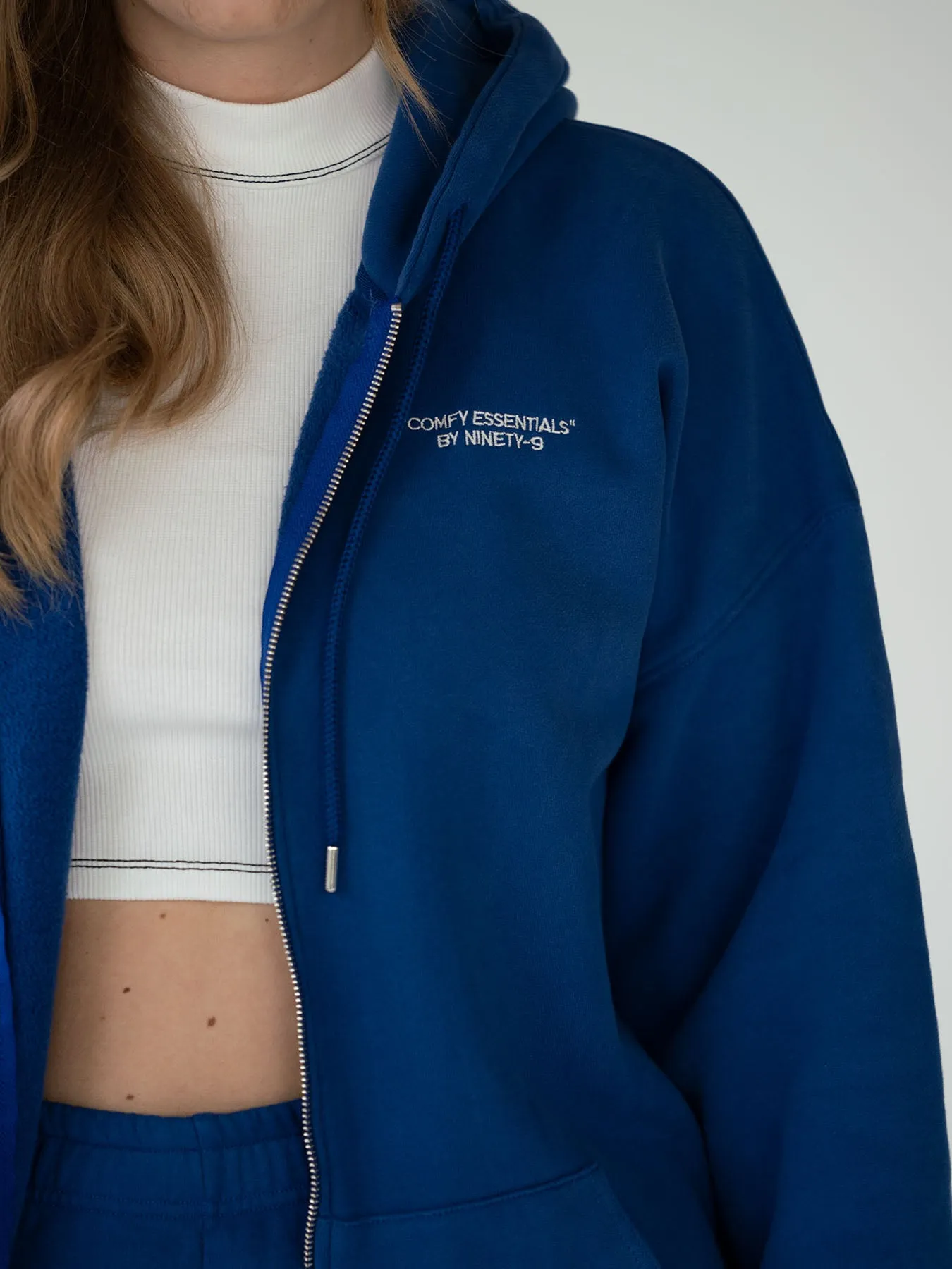 SET - ESSENTIALS - ZIPPER HOODIE AND SHORTS • CLASSIC BLUE