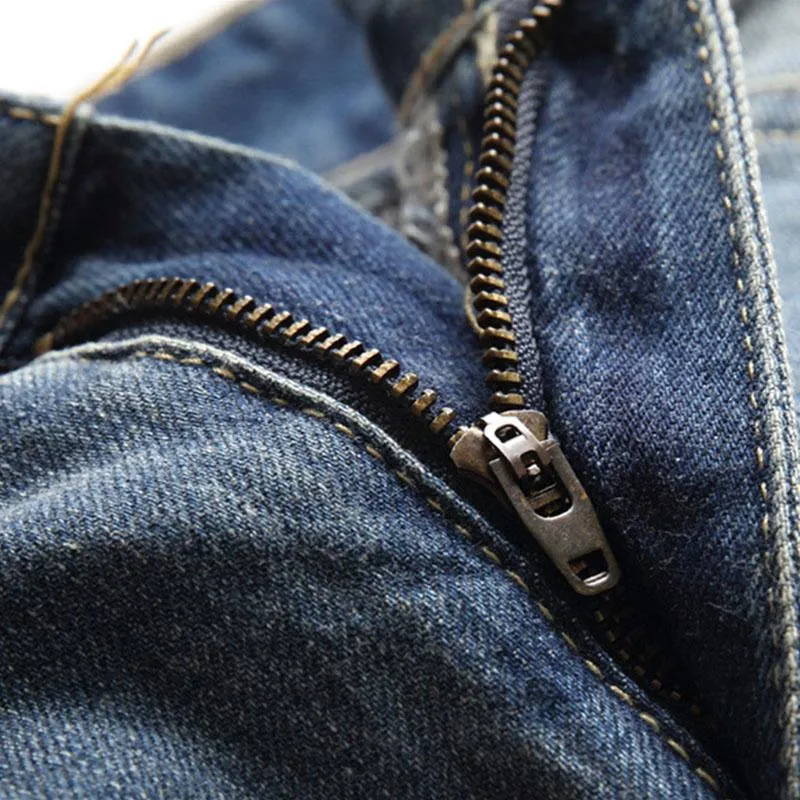 Short droit en denim déchiré et délavé vintage