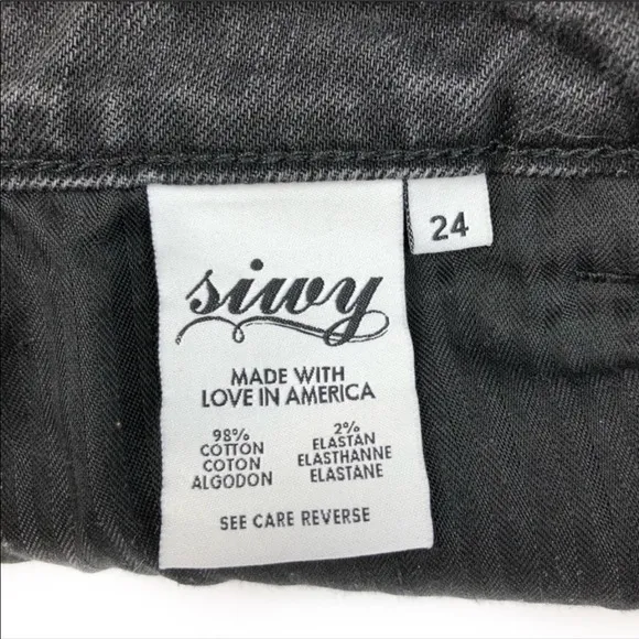 Siwy Alia Cut-off Shorts in Renegade with Studs Size 24