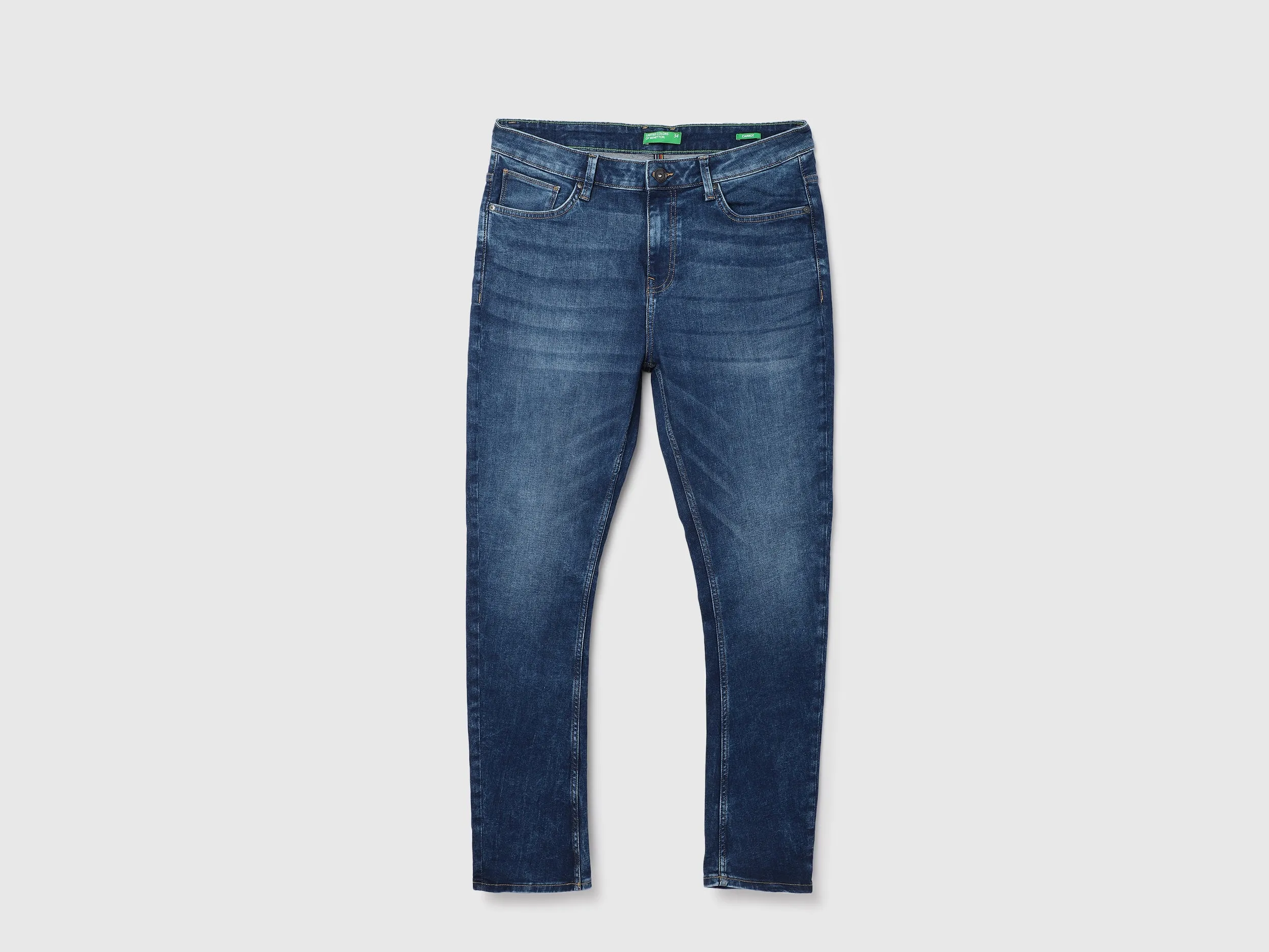 Solid Pattern Carrot Fit Jeans