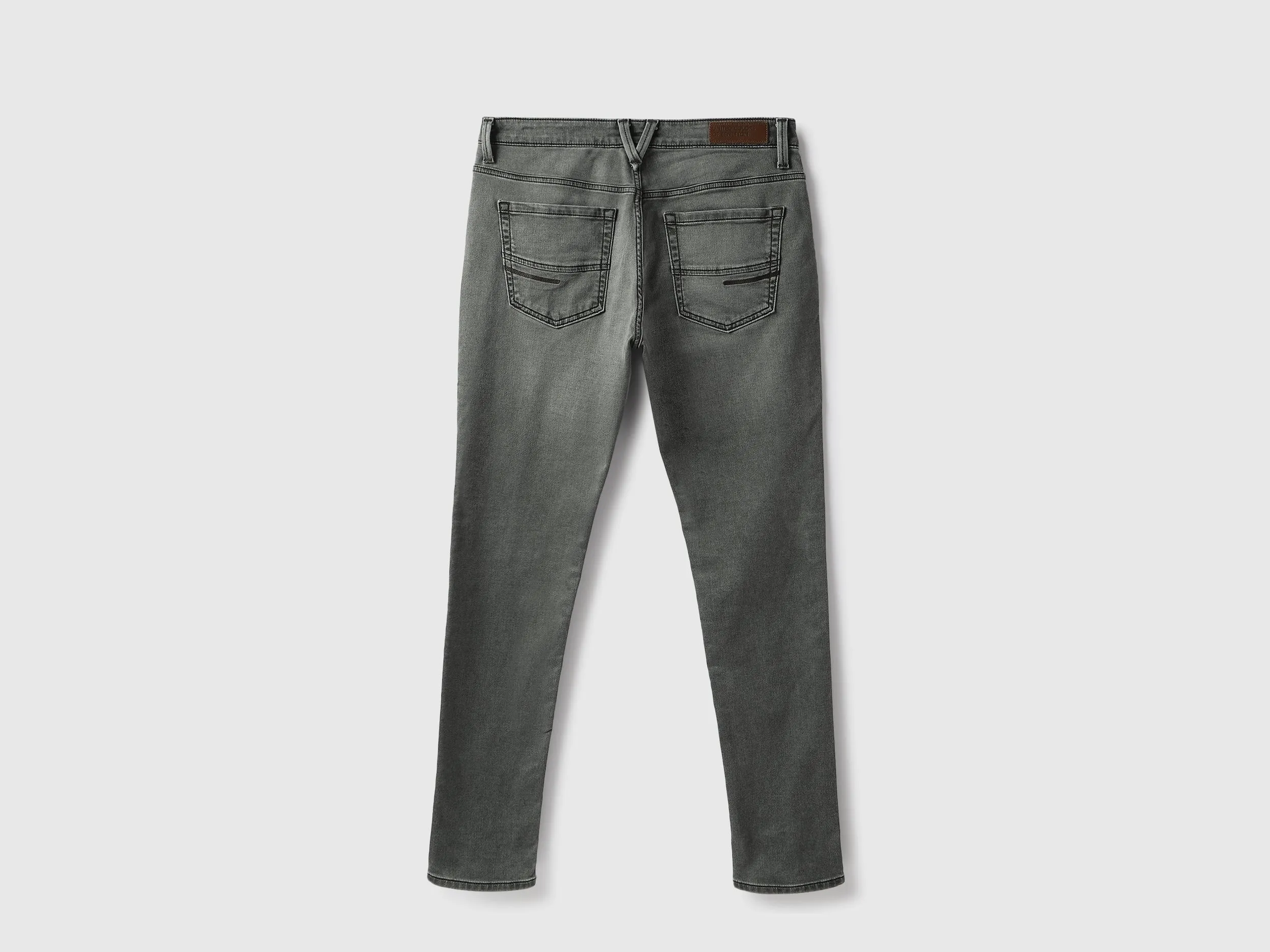 Solid Slim Fit Jeans
