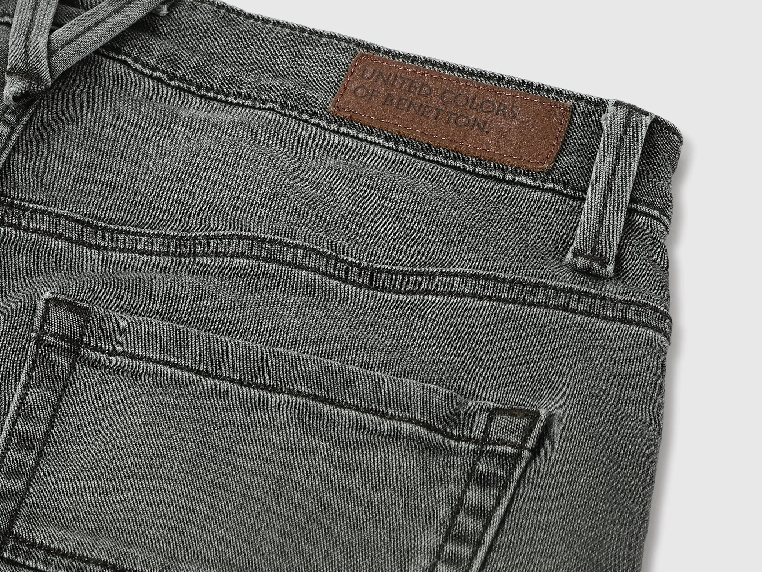 Solid Slim Fit Jeans