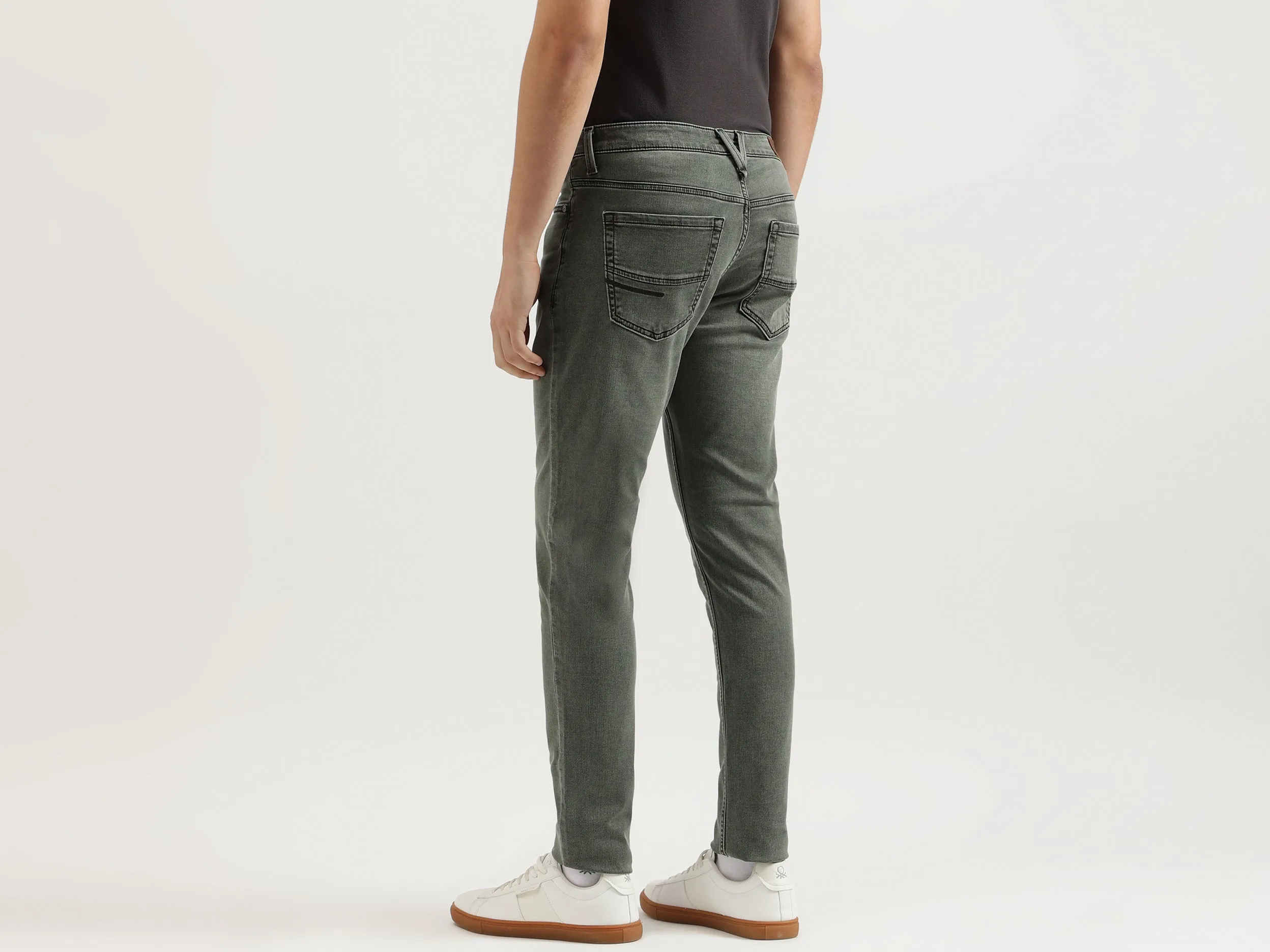 Solid Slim Fit Jeans