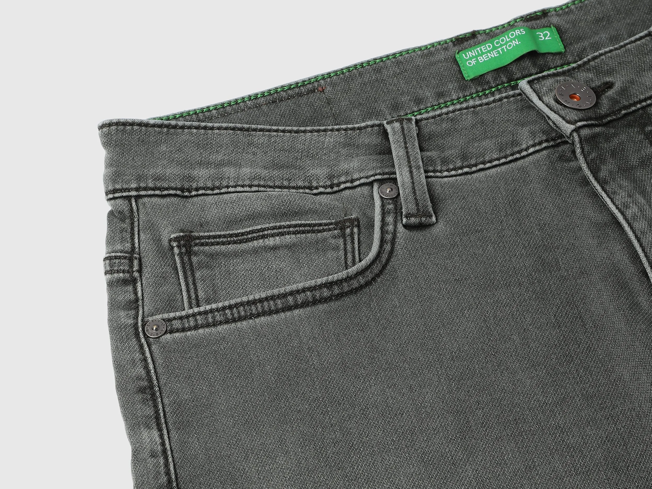 Solid Slim Fit Jeans