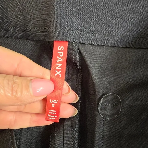Spanx 6&quot; Polished Short Classic Black Womens Size Large