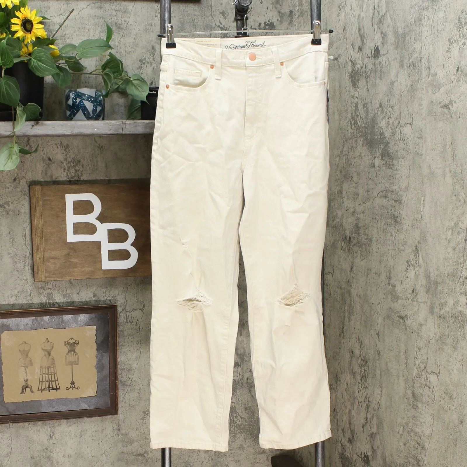 Universal Thread Women's High Rise Vintage Straight Jeans