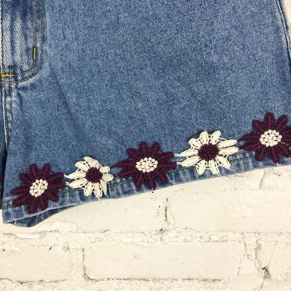 Vintage Chazz By Charles Ghailian Daisy Denim Jean Shorts