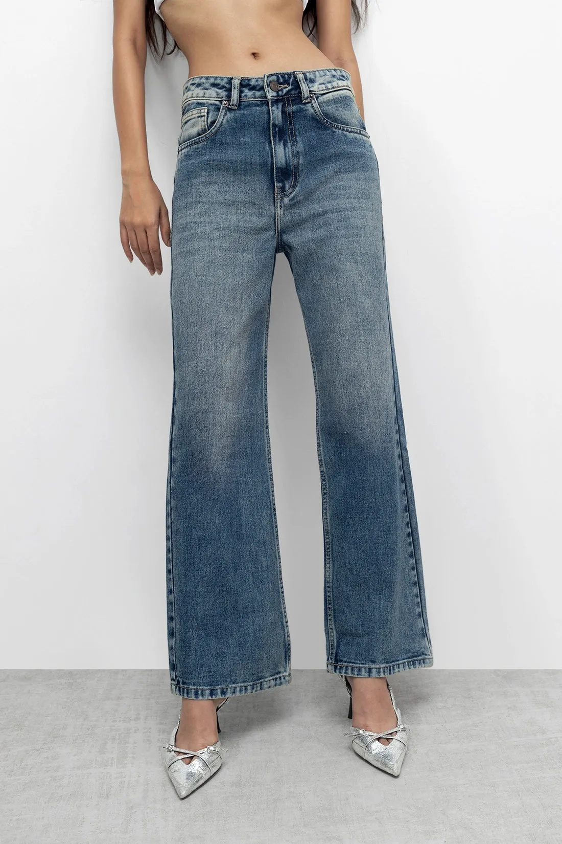 Vintage Crop Length Straight Jeans
