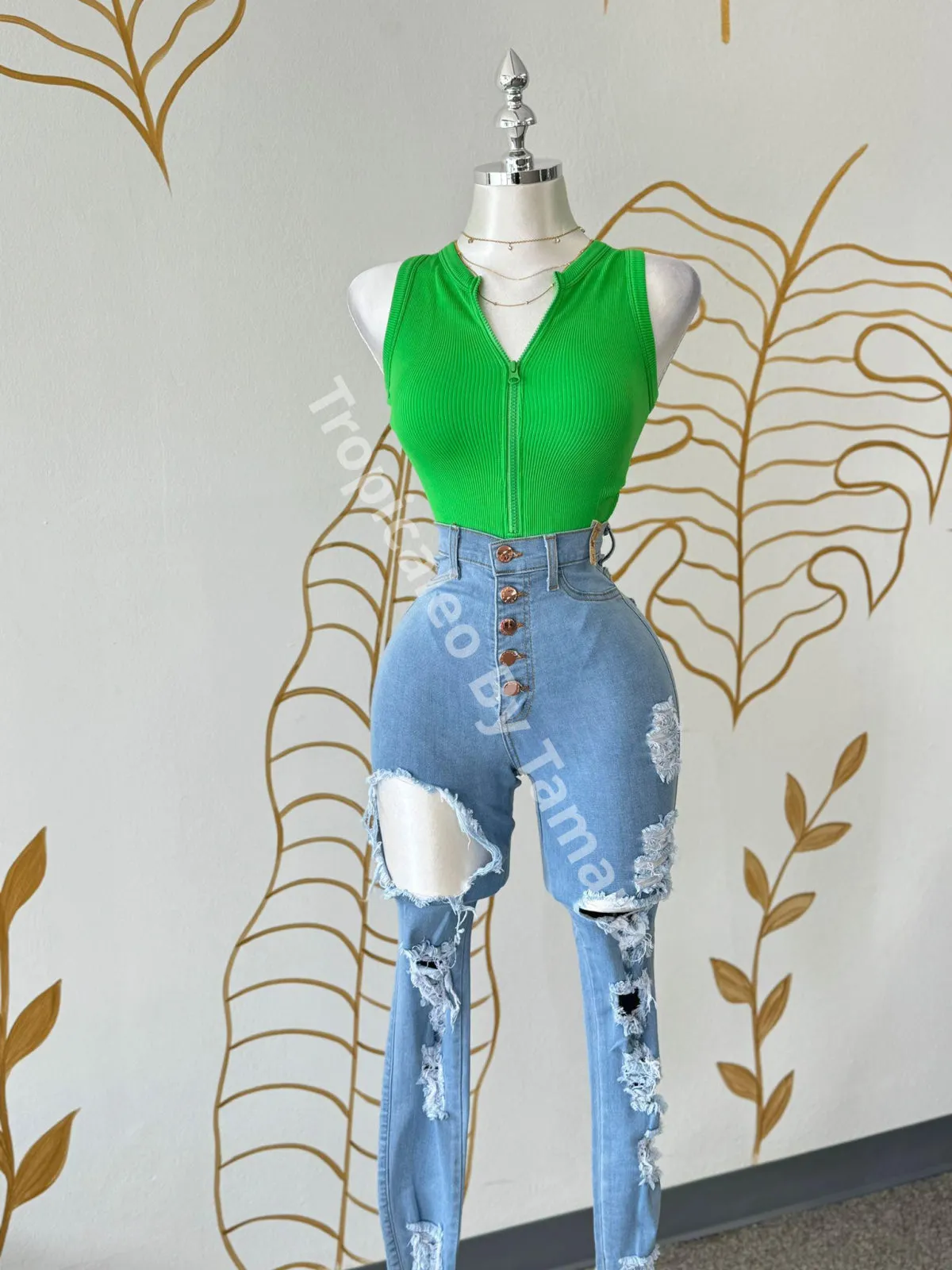 Vintage High-Waist Distressed Jeans