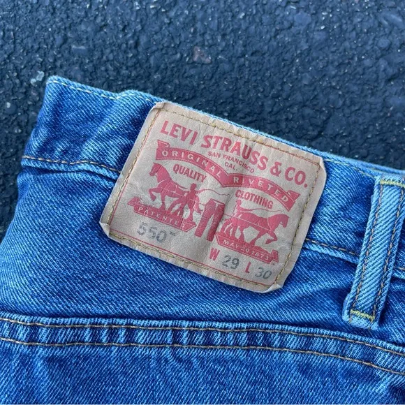 Vintage Levi’s 550s Straight Blue Jeans size 28x28