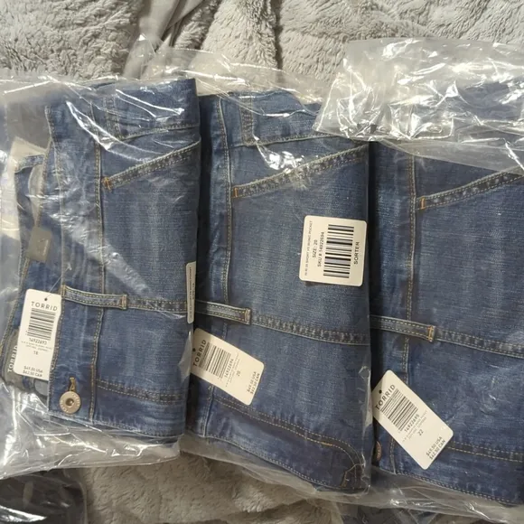 VINTAGE STRETCH HIGH-RISE SHORT SHORTS 3.5&quot; INSEAM