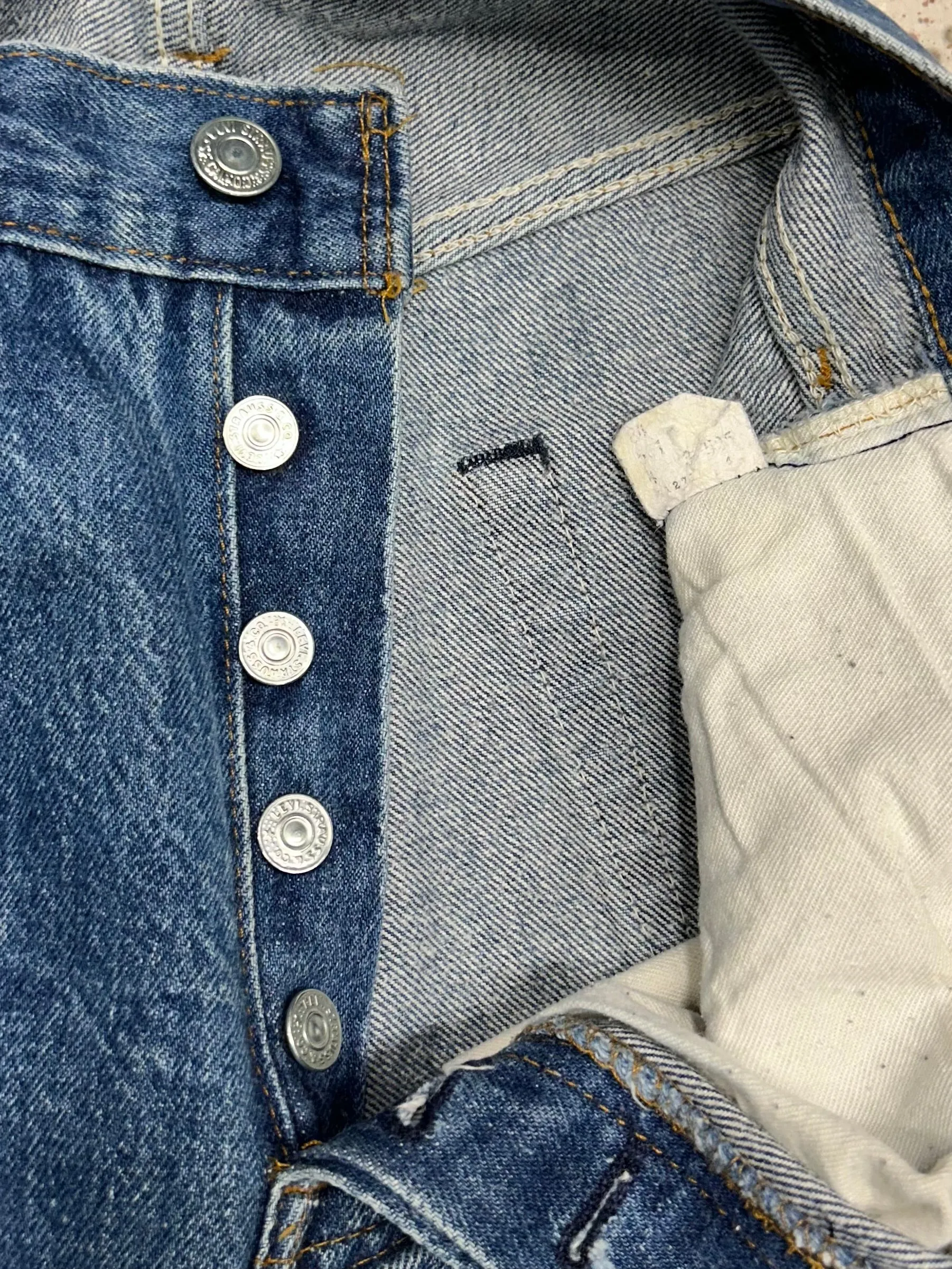 Vintage USA Levi's 501 Transitional Black Bar Tac Pockets Superwash Denim Jeans (JYJ1024-316)