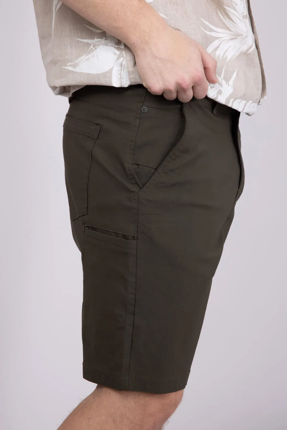Weatherproof Vintage Tech Utility Shorts for Men in Dark Olive | W5S608-312DKOLIVE